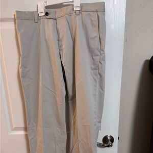 BROOKS BROTHERS Light Tan Chinos
